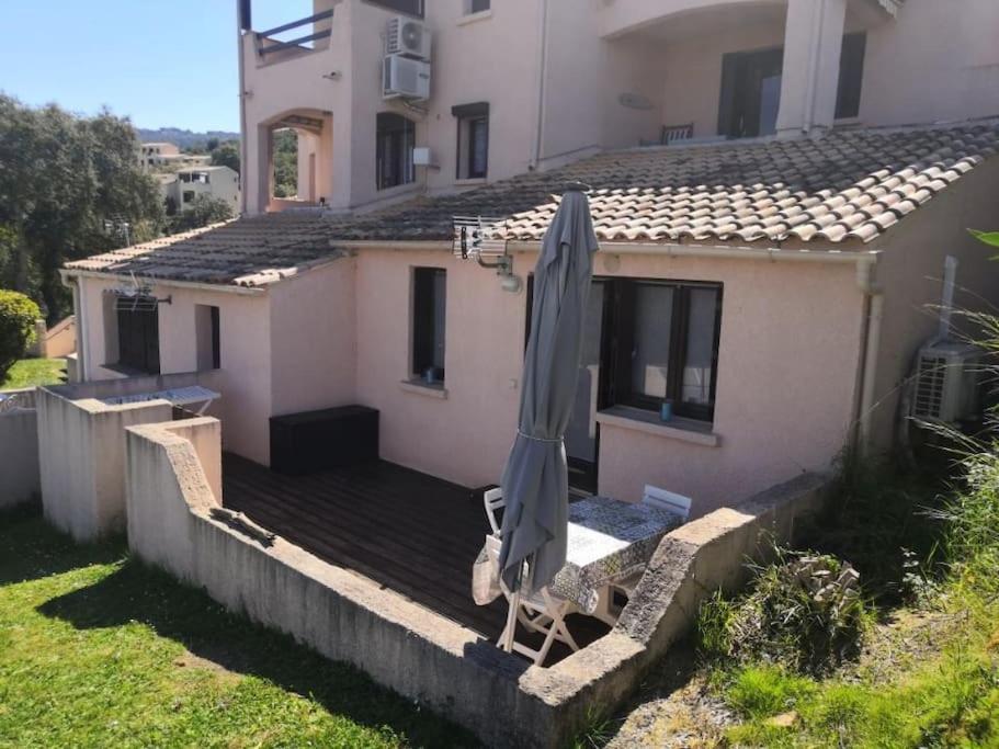 Porticcio T2 climatisé&grande terrasse à 1km de la plage Exterior foto
